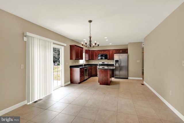 658 EBERSOLE RD, Reading, PA 19605