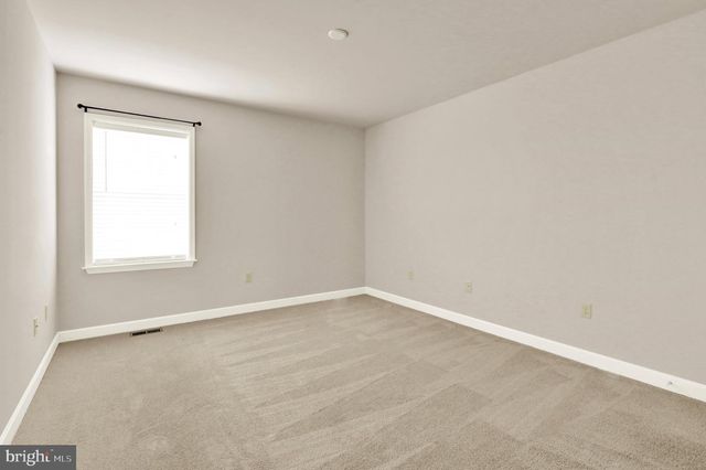 658 EBERSOLE RD, Reading, PA 19605