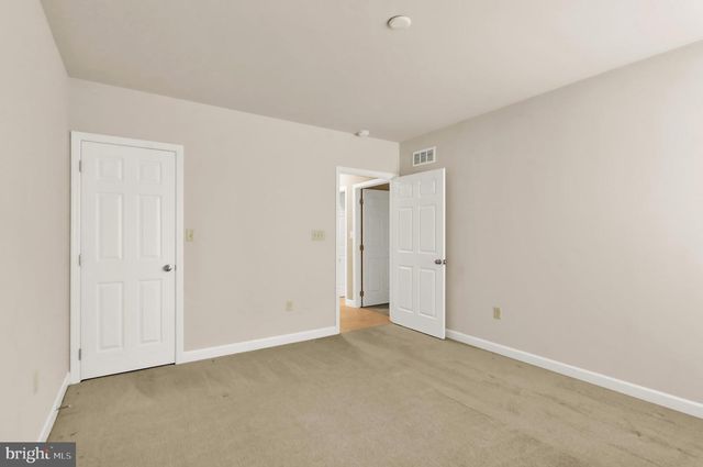 658 EBERSOLE RD, Reading, PA 19605