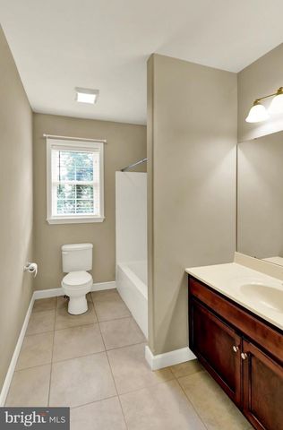 658 EBERSOLE RD, Reading, PA 19605