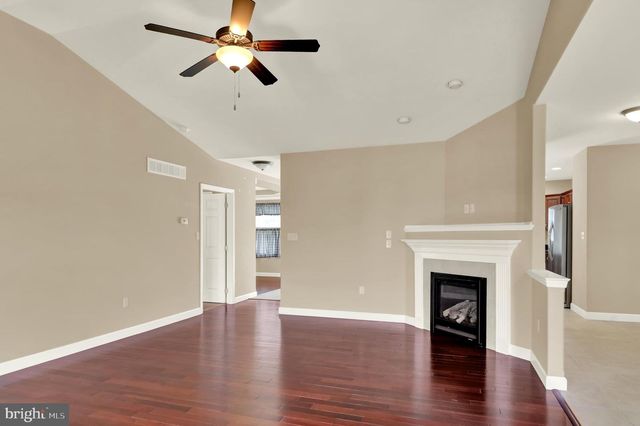 658 EBERSOLE RD, Reading, PA 19605
