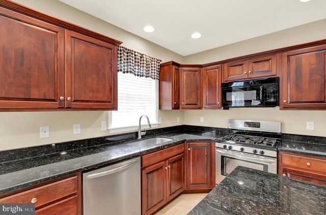 658 EBERSOLE RD, Reading, PA 19605