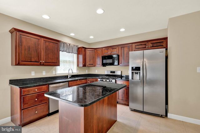 658 EBERSOLE RD, Reading, PA 19605
