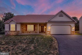 658 EBERSOLE RD, Reading, PA 19605