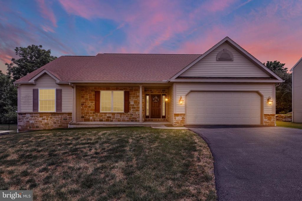 658 EBERSOLE RD, Reading, PA 19605
