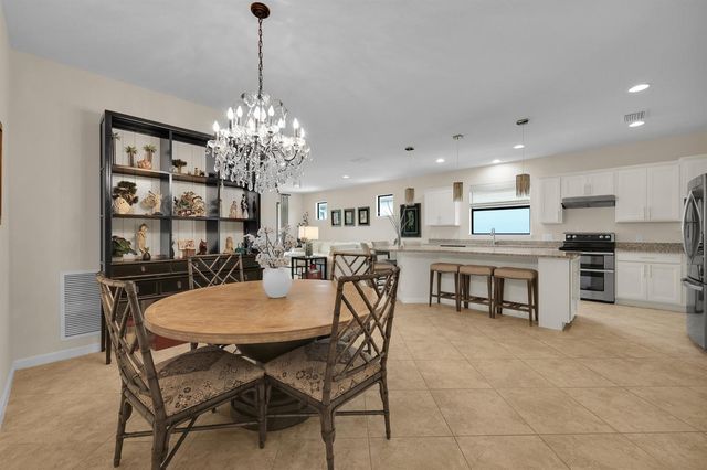 5040 Pendelton Square, Vero Beach, FL 32967