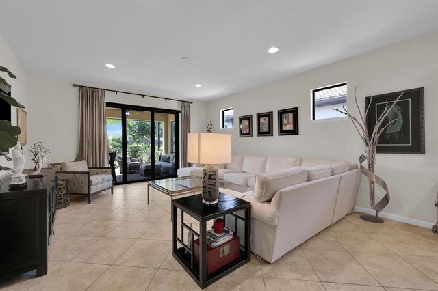5040 Pendelton Square, Vero Beach, FL 32967