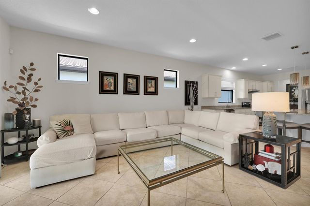 5040 Pendelton Square, Vero Beach, FL 32967