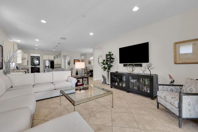 5040 Pendelton Square, Vero Beach, FL 32967
