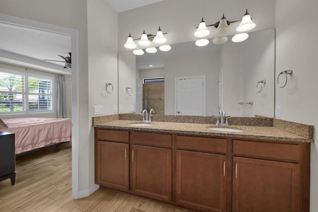 5040 Pendelton Square, Vero Beach, FL 32967