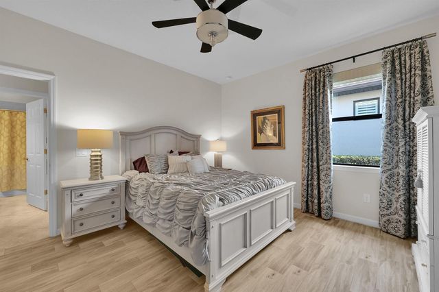 5040 Pendelton Square, Vero Beach, FL 32967