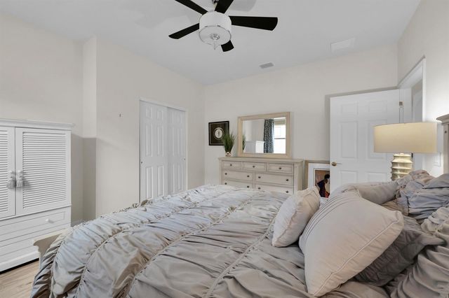 5040 Pendelton Square, Vero Beach, FL 32967