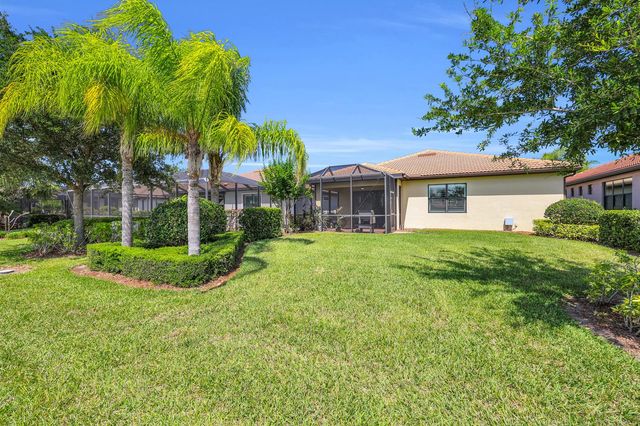 5040 Pendelton Square, Vero Beach, FL 32967