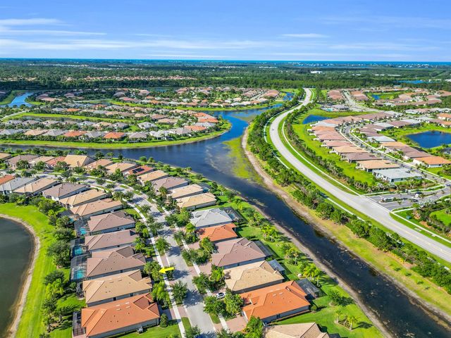 5040 Pendelton Square, Vero Beach, FL 32967