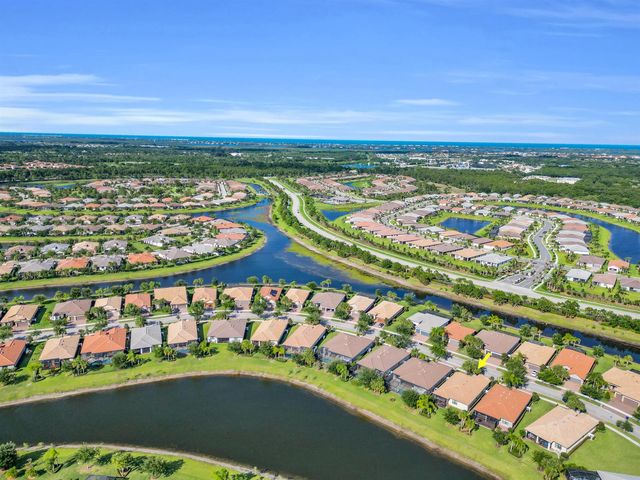 5040 Pendelton Square, Vero Beach, FL 32967