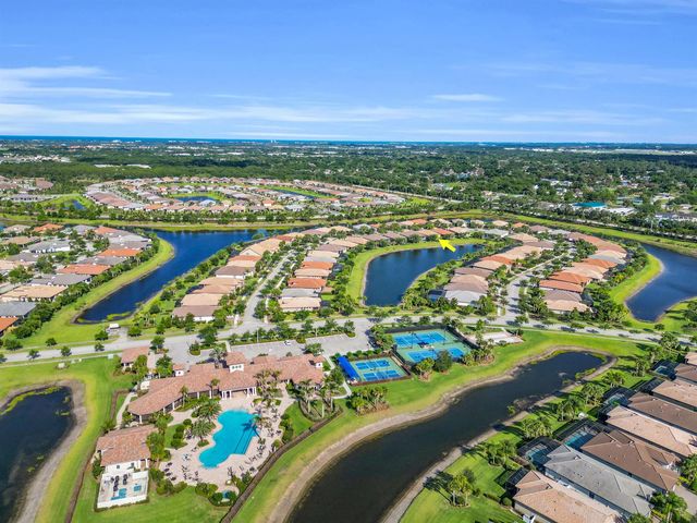 5040 Pendelton Square, Vero Beach, FL 32967