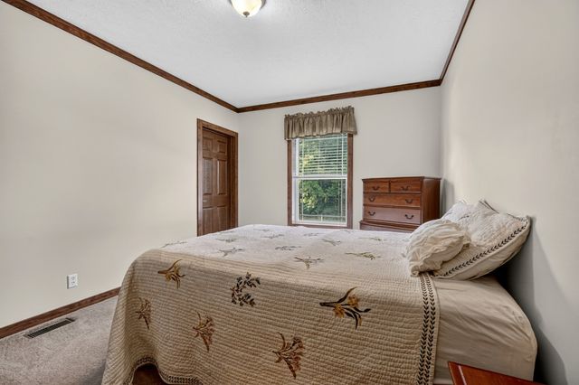 295 Narrow Way, Crossville, TN 38572