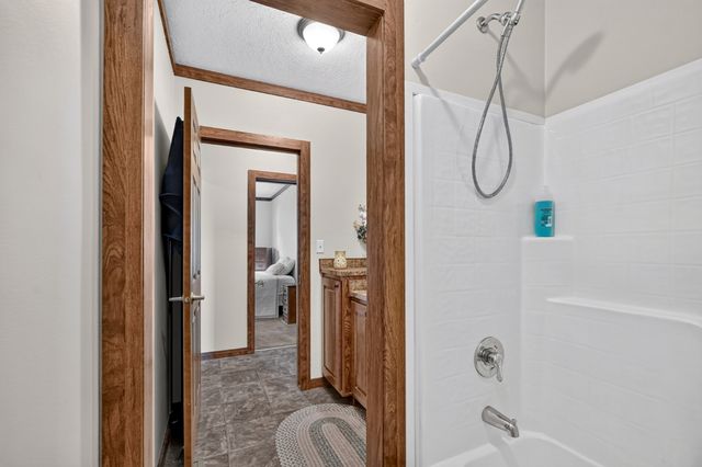 295 Narrow Way, Crossville, TN 38572