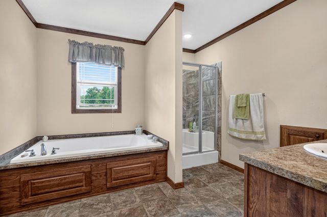 295 Narrow Way, Crossville, TN 38572