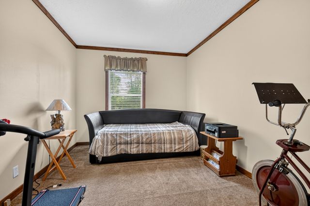 295 Narrow Way, Crossville, TN 38572