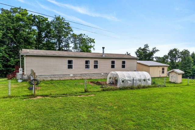 295 Narrow Way, Crossville, TN 38572