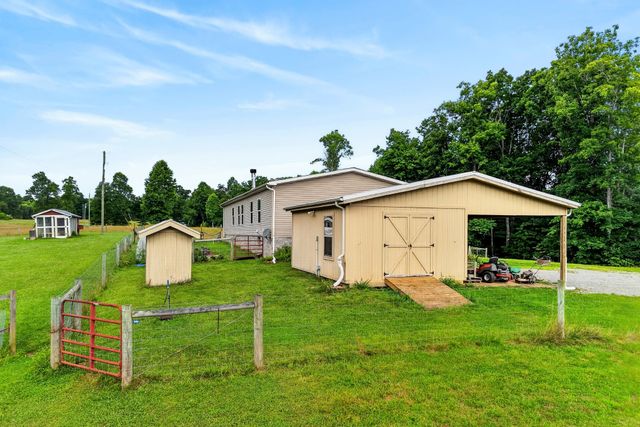 295 Narrow Way, Crossville, TN 38572