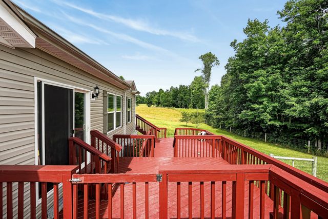 295 Narrow Way, Crossville, TN 38572