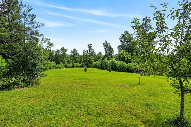 295 Narrow Way, Crossville, TN 38572