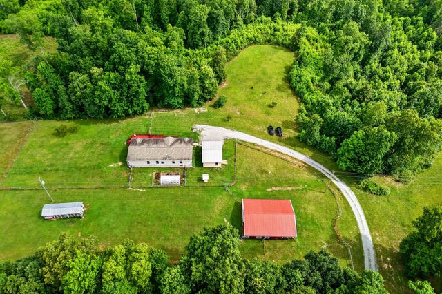 295 Narrow Way, Crossville, TN 38572