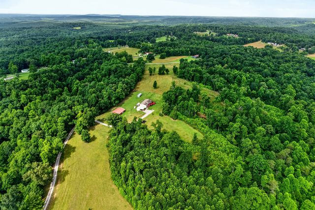 295 Narrow Way, Crossville, TN 38572