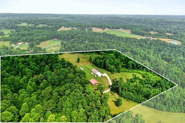 295 Narrow Way, Crossville, TN 38572