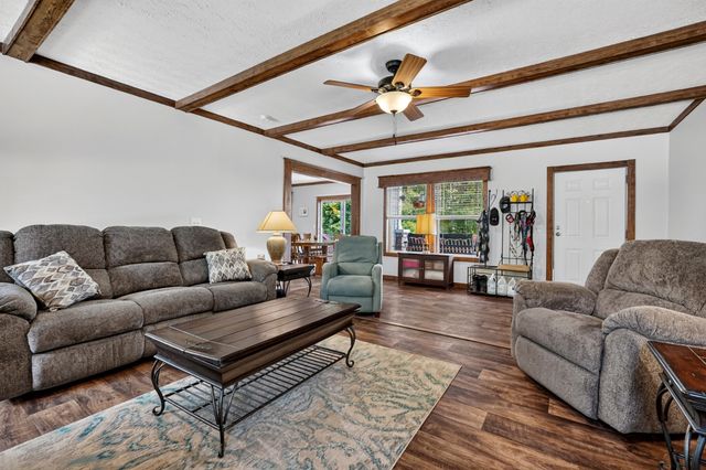 295 Narrow Way, Crossville, TN 38572
