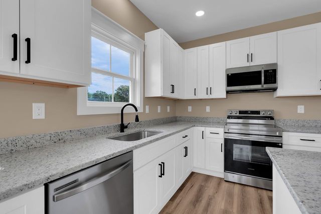 84 Meadowood Ln, Winchester, TN 37398