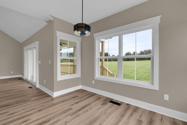 84 Meadowood Ln, Winchester, TN 37398
