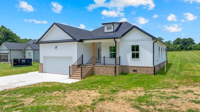 84 Meadowood Ln, Winchester, TN 37398