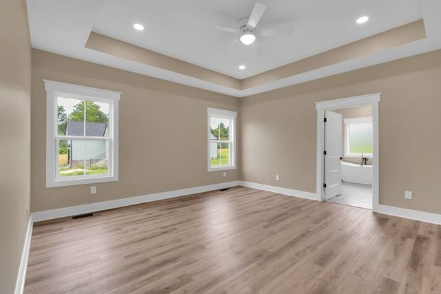 84 Meadowood Ln, Winchester, TN 37398