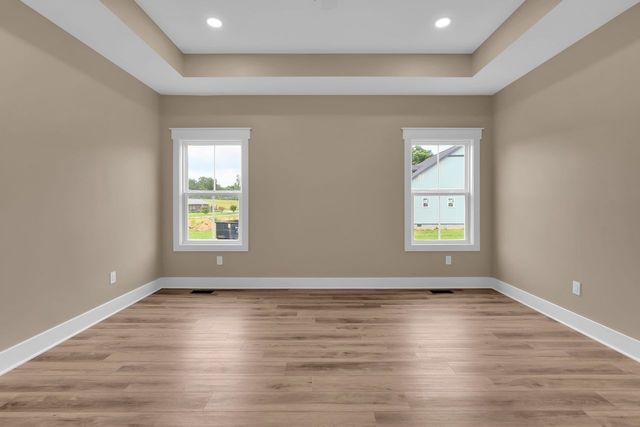 84 Meadowood Ln, Winchester, TN 37398