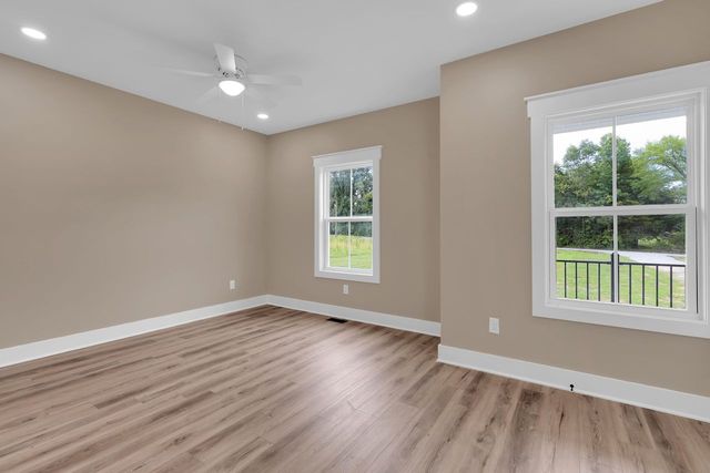 84 Meadowood Ln, Winchester, TN 37398