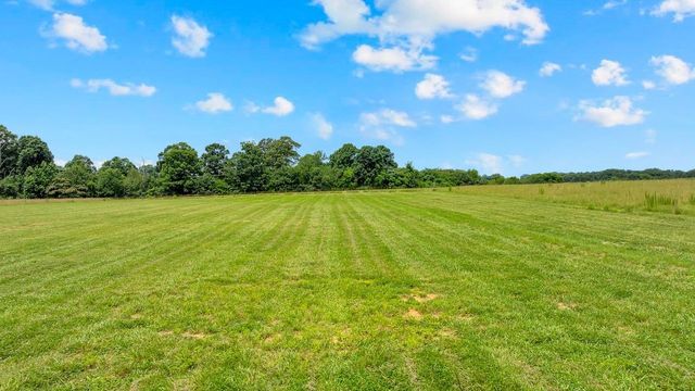 84 Meadowood Ln, Winchester, TN 37398