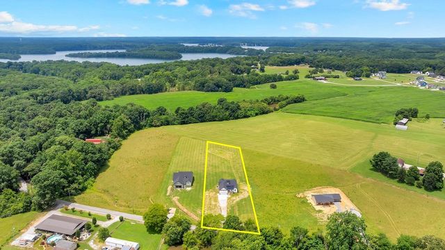 84 Meadowood Ln, Winchester, TN 37398