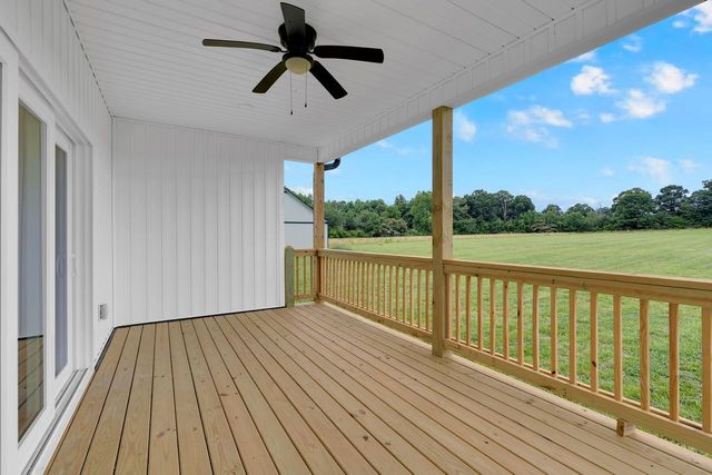 84 Meadowood Ln, Winchester, TN 37398