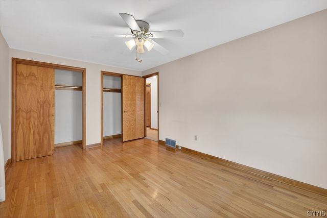 6 Lorraine Crescent, Clay, NY 13090