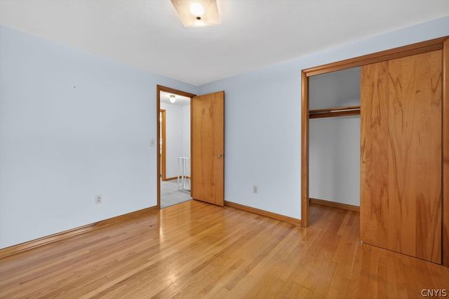 6 Lorraine Crescent, Clay, NY 13090