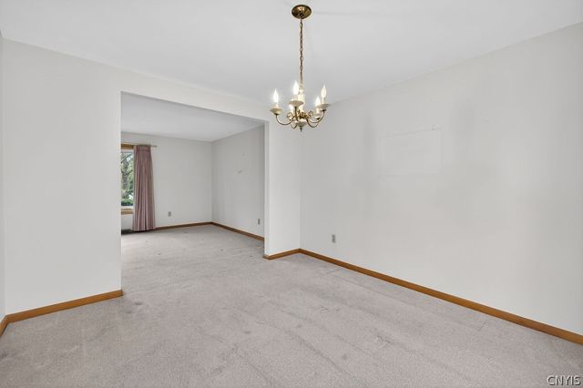 6 Lorraine Crescent, Clay, NY 13090