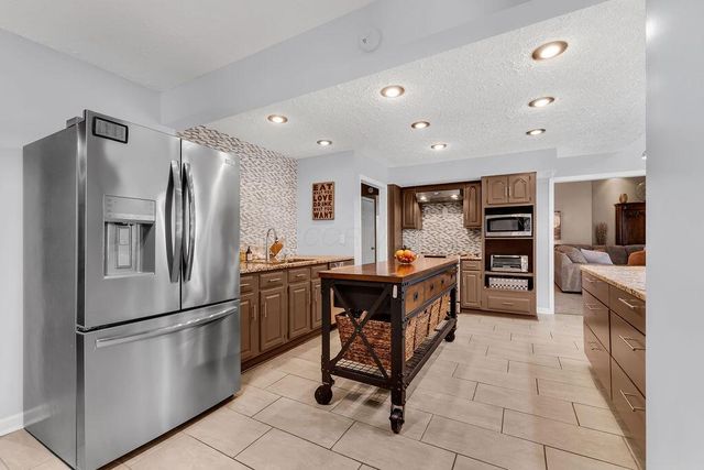 7288 Lee Road, Westerville, OH 43081