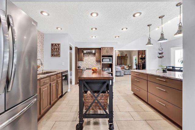 7288 Lee Road, Westerville, OH 43081