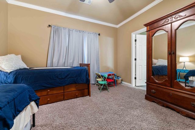 60 Highland Rd, Tumbling Shoals, AR 72581
