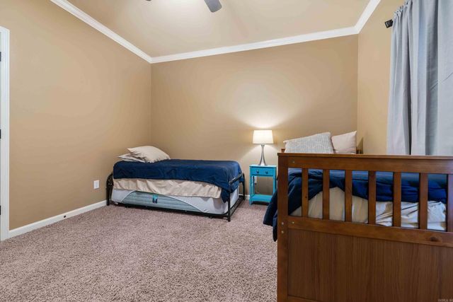 60 Highland Rd, Tumbling Shoals, AR 72581