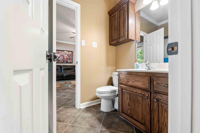 60 Highland Rd, Tumbling Shoals, AR 72581