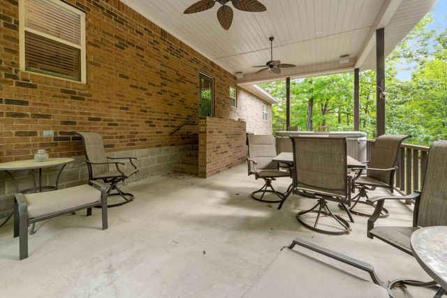 60 Highland Rd, Tumbling Shoals, AR 72581